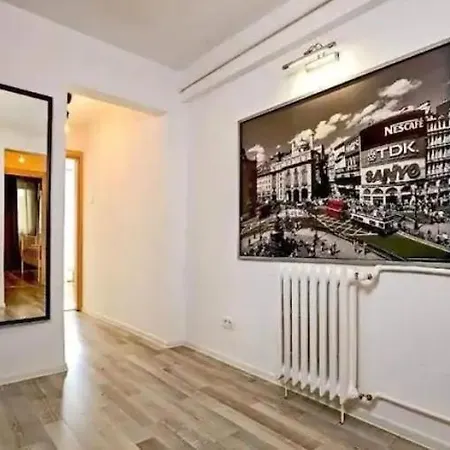 Apartment Luxury 2br Ultra-central & Spacious With Parking! Bucharest