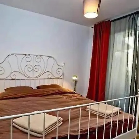 Luxury 2br Ultra-central & Spacious With Parking! *